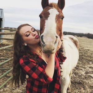 Meet your Posher, Hailey